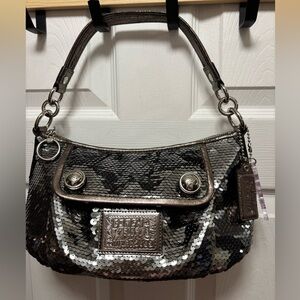 Coach H1069-15381 LIMITED EDITION Poppy Silver Sequins Groovy Bag & Dust Bag EUC